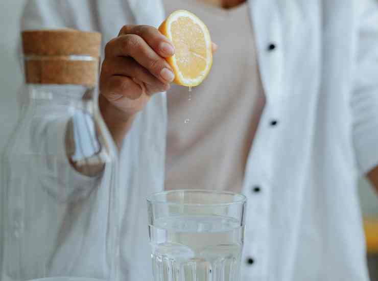 Succo di limone - Inchiostroverde.it (Fonte foto Pexels)