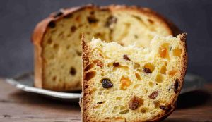 Panettone che costa come l'oro - Inchiostroverde.it (Fonte foto Canva)