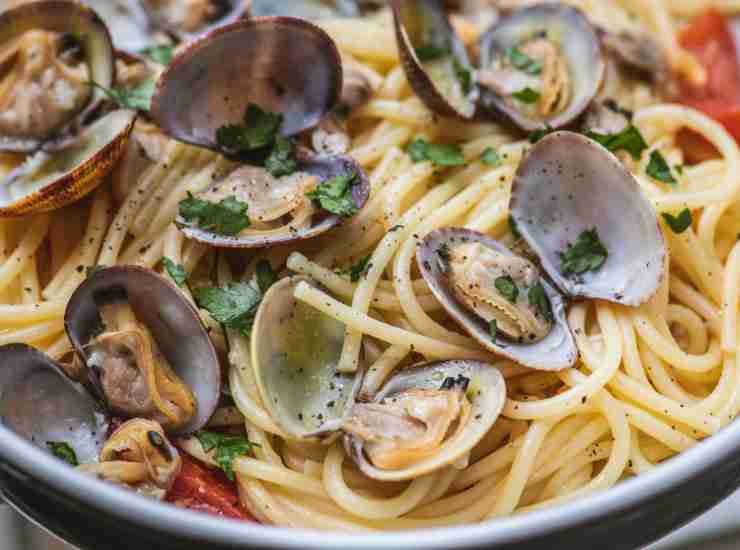 Pasta con le vongole - Inchiostroverde.it (Fonte foto Canva)