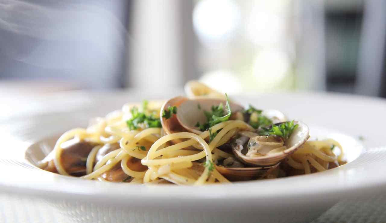 Pasta con le vongole - Inchiostroverde.it (Fonte foto Canva)