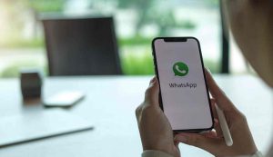 WhatsApp sotto attacco - Inchiostroverde.it (Fonte foto Canva)